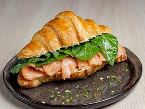 Croissant Salmón