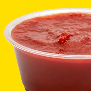 Salsa de Tomate cup con nuestra salsa de tomate para untar tu pizza.
