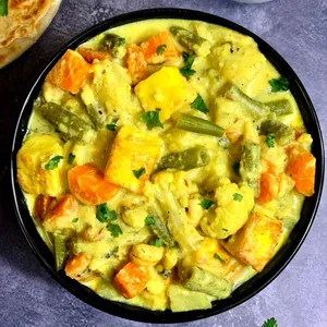 Nav Ratan Korma con Arroz Basmati
