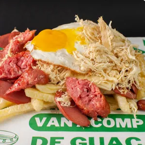Salchipapa Súper Lucero
