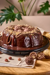 Volcano Mediano Rocher (torta de vainilla)