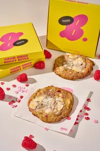 Thin Cookie Chocolate Blanco Y Frambuesa