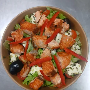 Ensalada Salmon Aysen