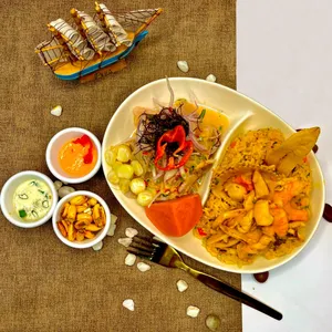 Ceviche de pescado + arroz con mariscos