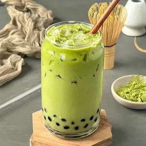Matcha batido con manzana verde