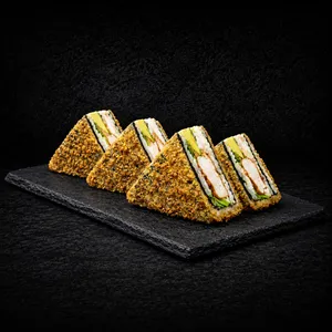 Sandwich tori
