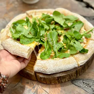 Pizza La Rúcula Trufada para 2 Personas Sin Soya, opción APLV