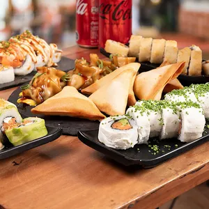 Rolls para 4 Premium (50 Piezas)