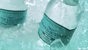 Agua Embotellada (Con / Sin Gas)