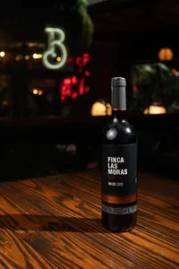 Las Moras Black Label (Botella)