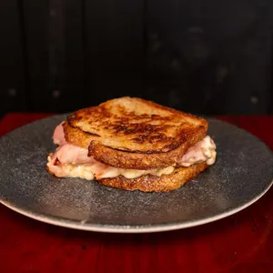 Jamón y Queso