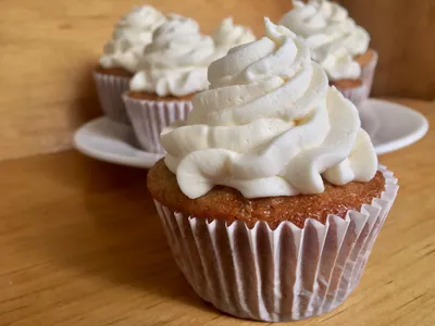 Cupcakes navideños de frutos secos (2 pza.)