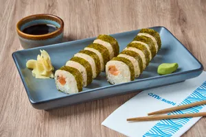 Sushi Filadelfia Maki Salmon - Salmon y Queso con Alga