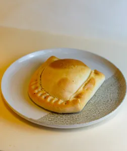 Empanada camarón queso