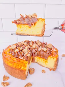 Cheesecake Arequipe-Crumble (12-16 porciones)