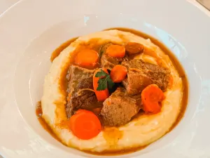 Carne al Jugo con Pure