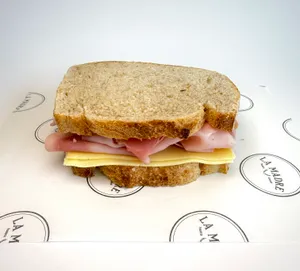 Sandwich Masa madre jamon y queso
