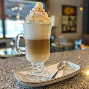 Cappuccino con crema chantilly