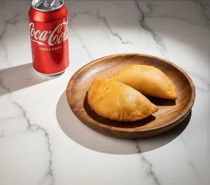 2 Empanadas + 1 Bebida