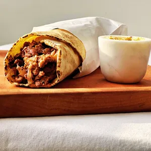 Sándwich pollo Msakhab