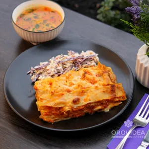 Pasticho con ensalada coleslaw