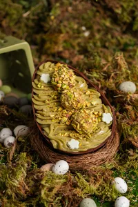 Medio Huevo de Torta de Vainilla & Pistacho