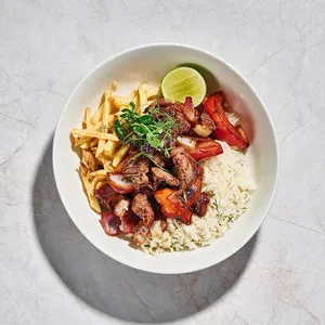 Lomo saltado