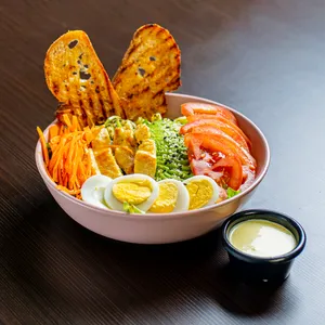 Ensalada Chicken Avocado