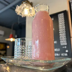 Leche con Frutilla