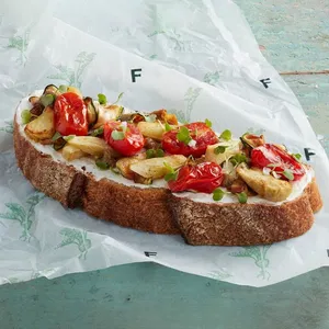 Bruschetta de Vegetales Asados.