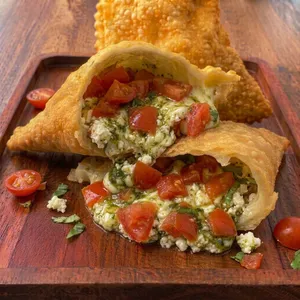 Emp. Queso de Cabra Pesto Tomate