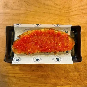 Pan con tomate
