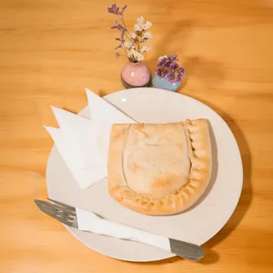 Empanada Champiñón Queso Tomate