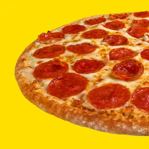 Pizza Pepperoni con nuestro delicioso Pepperoni importado de USA, queso mozzarella y salsa de tomate.