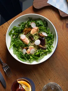 Ensalada De Quinoa Con Pesto