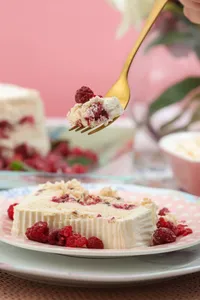 Torta Merengue Frambuesa  / 10 p.