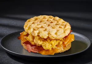 Egg & Bacon Pandewaffle