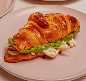 CROISSANT AVE MAYO Y PALTA
