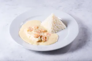 Reineta con salsa de jaiba