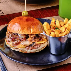 Fungi Provolone + Papas