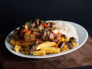 Lomo Saltado