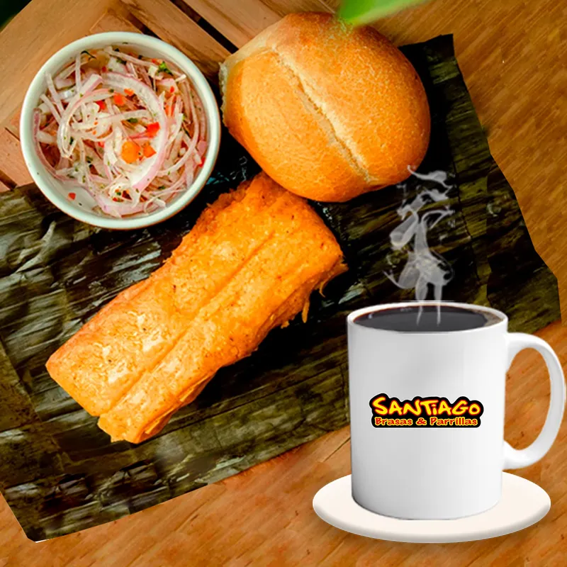 Pan con Tamal criollo + café