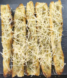 10 Palitos Parmesano