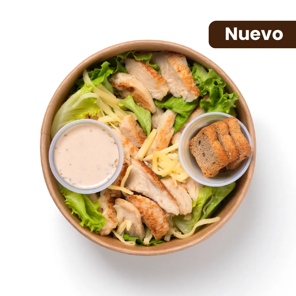 Ensalada César con Pollo fresca para el verano