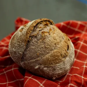 Hogaza De Campo Chica Con Nuez (Masa Madre 350 G)