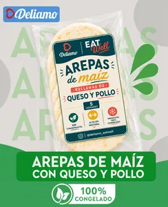 Arepas de maíz + pollo + queso