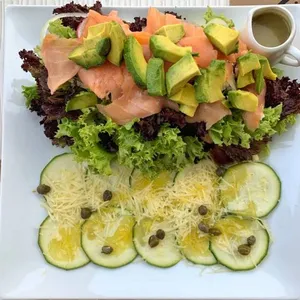 Ensalada De Salmone
