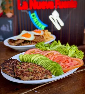 Fricandela Casera con Ensalada al plato