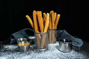 18 Churros Españoles + 3 salsas