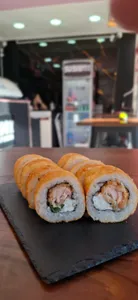 31. Salmón Furay, Queso, Palta, Tempura